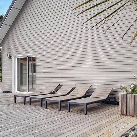 Holiday home In With Outdoor Swimming Pool Herly